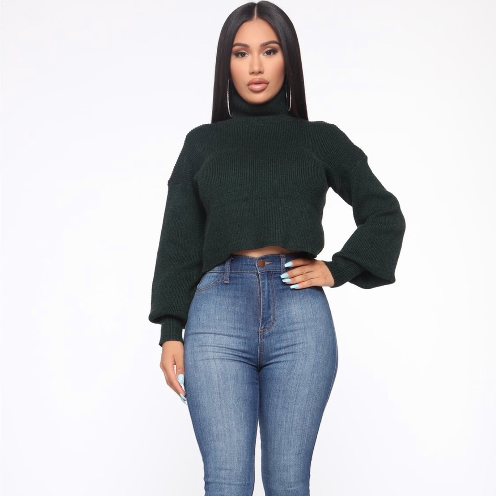 OVERSIZED CROP SWEATER